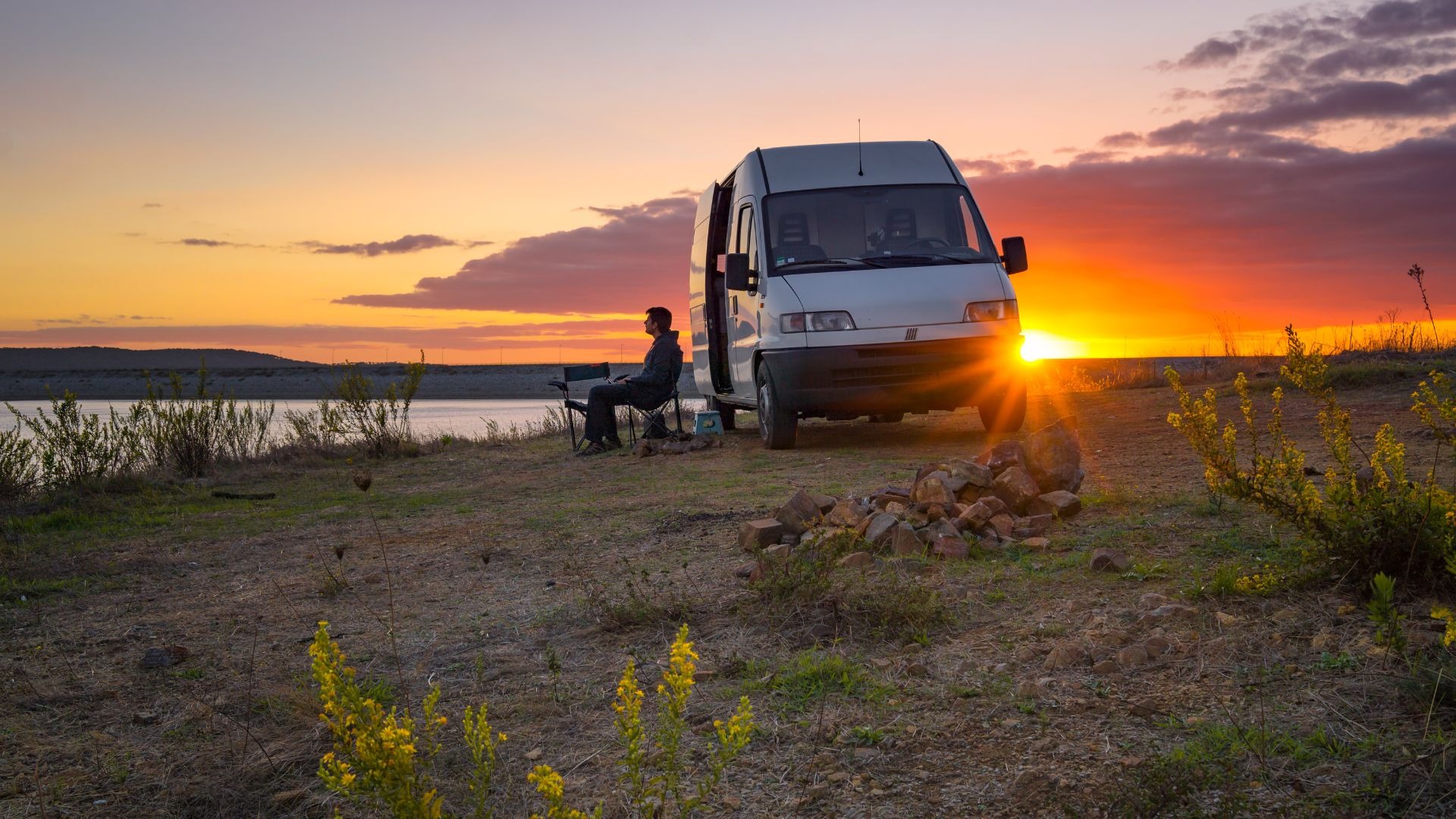Travelling in a campervan: Essentials, tools, and destinations